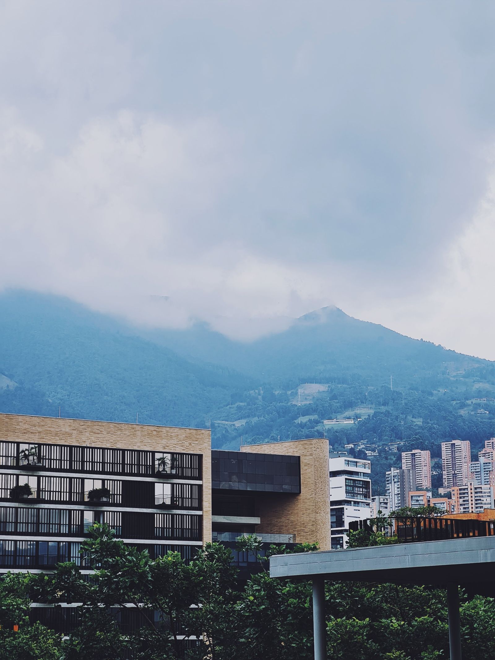 Las Palmas skyline above El Poblado, Medellín — Pexels