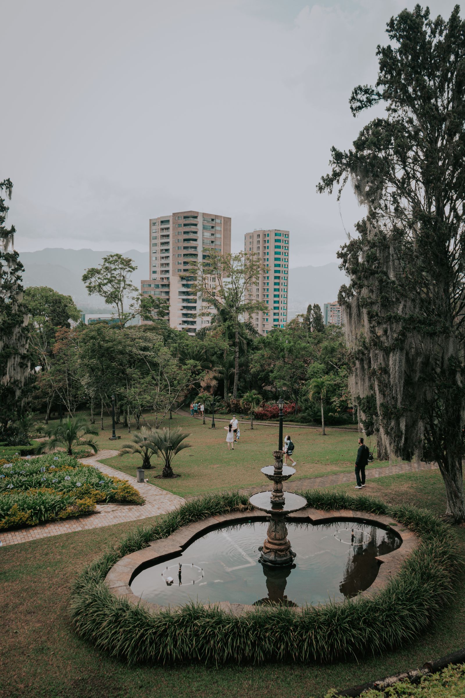 Parque Envigado, Medellín — Pexels